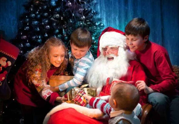 santa-with-kids